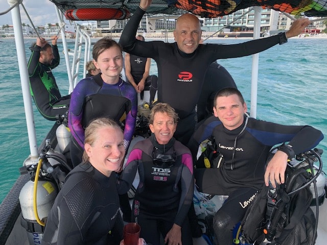 small group scuba diving small dive groups matter in scuba diving