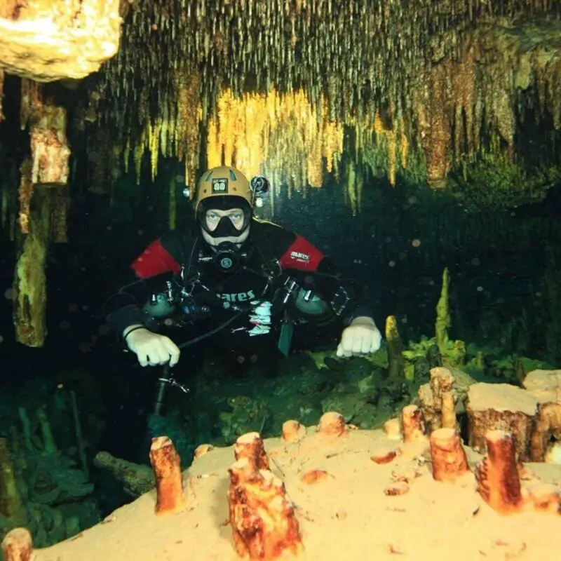 Technical cave diving in underwater caves near Playa del Carmen with Pluto Dive